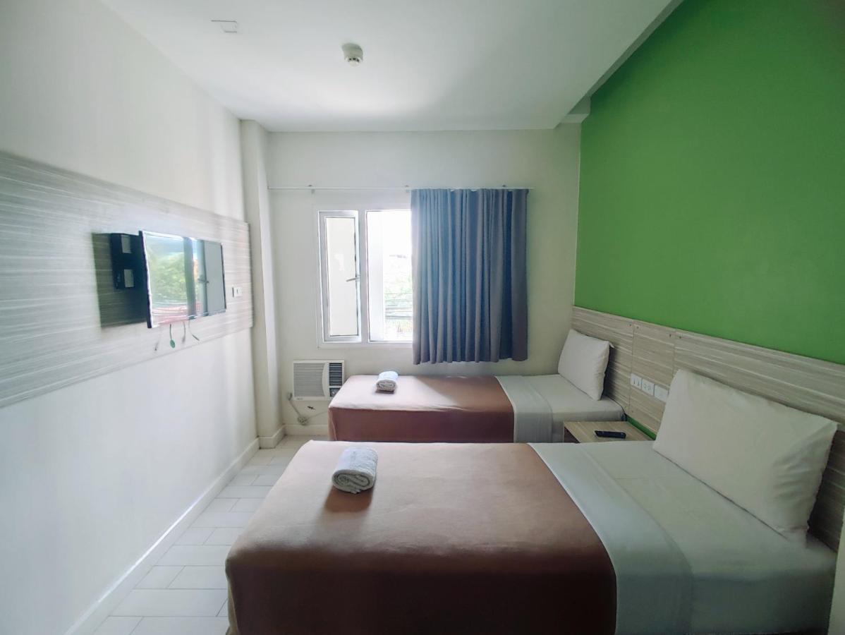 Westpoint Hotel Cebu Buitenkant foto