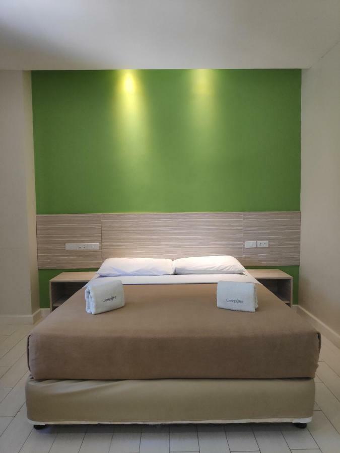 Westpoint Hotel Cebu Buitenkant foto