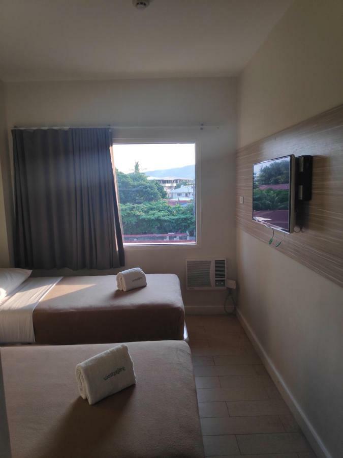 Westpoint Hotel Cebu Buitenkant foto